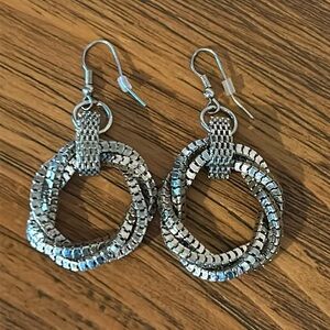 Unbranded earrings fashion jewelry metallic layered hoops